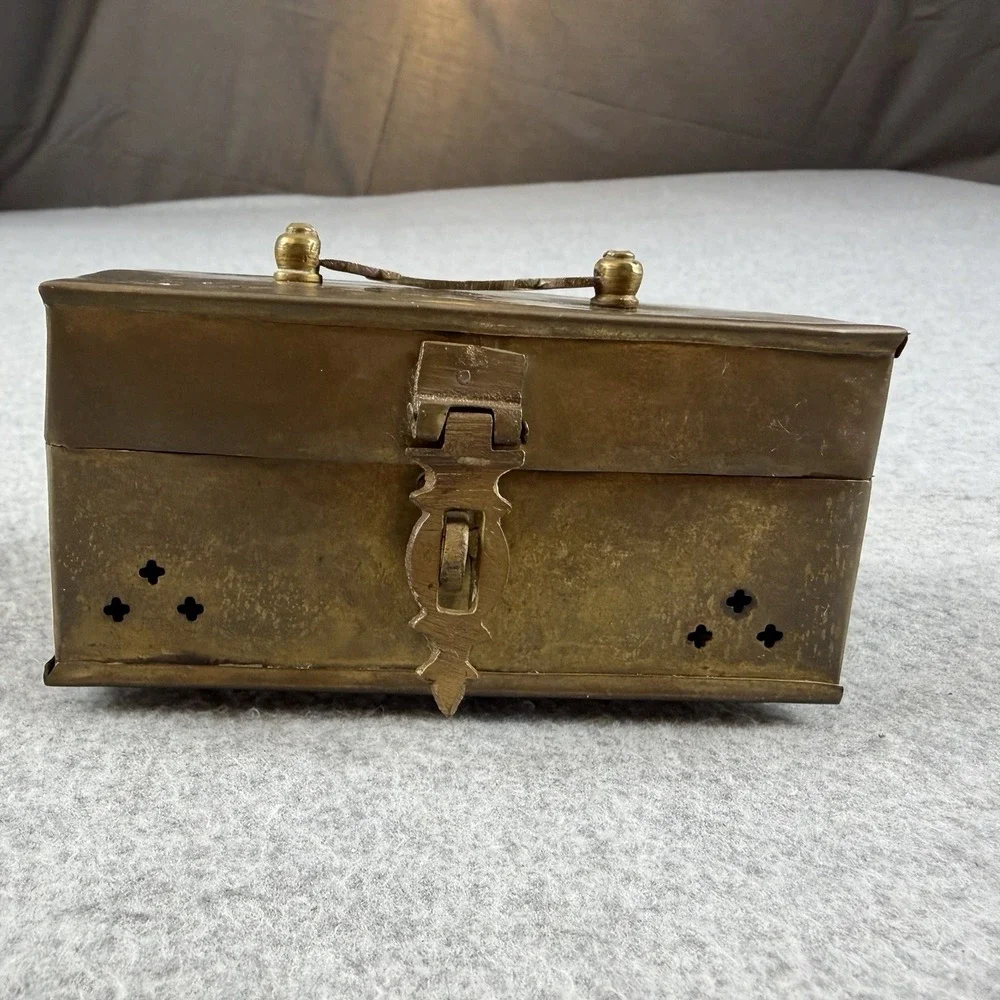Vintage Handmade Brass Pierced Incense Box Paan Casket Hinged Decorative 5.5x3x3